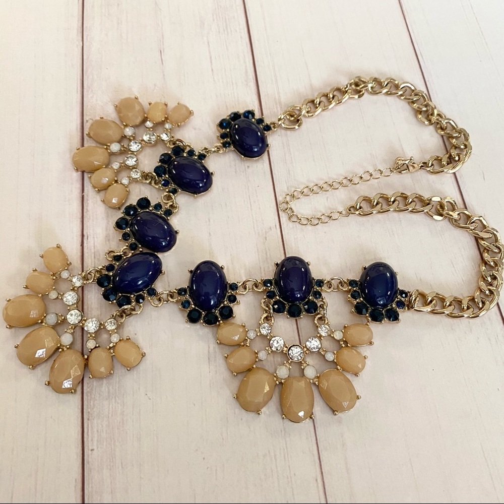 Statement Necklace - Picture 4 of 7